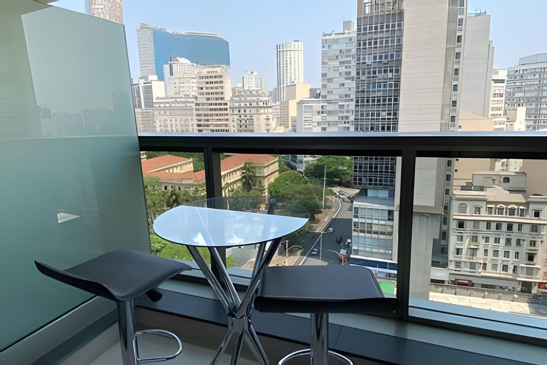 28 M2 / Vista Praca Da Republica / Sp 1302 *